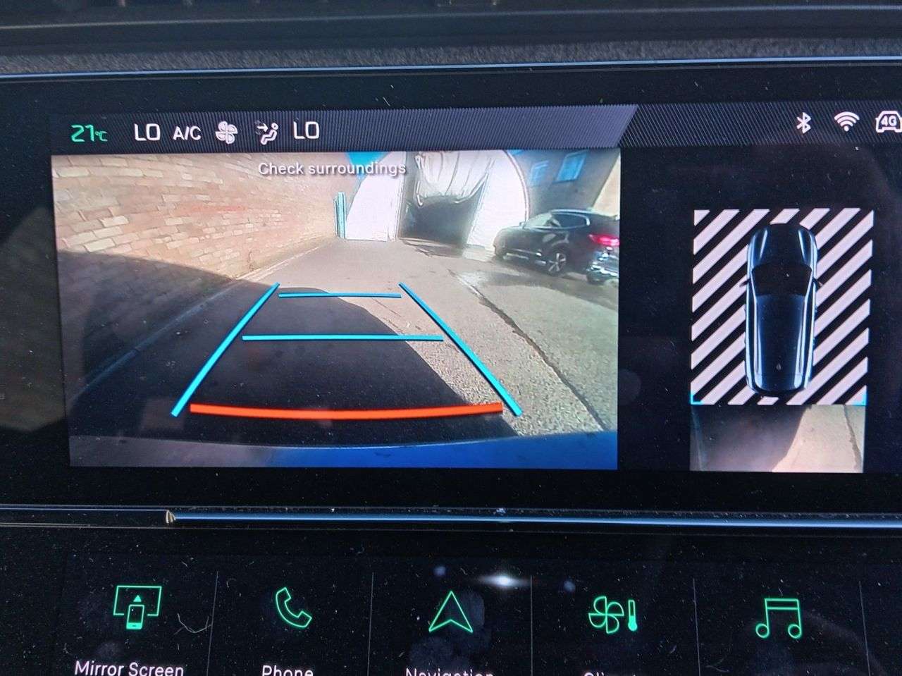 A 2022 PEUGEOT 308 SW 1.5 BlueHDi Allure Premium Estate 5dr Diesel EAT Euro 6 (s/s) (130 ps) A 2022 PEUGEOT 308 SW 1.5 BlueHDi Allure Premium Estate 5dr Diesel EAT Euro 6 (s/s) (130 ps)
