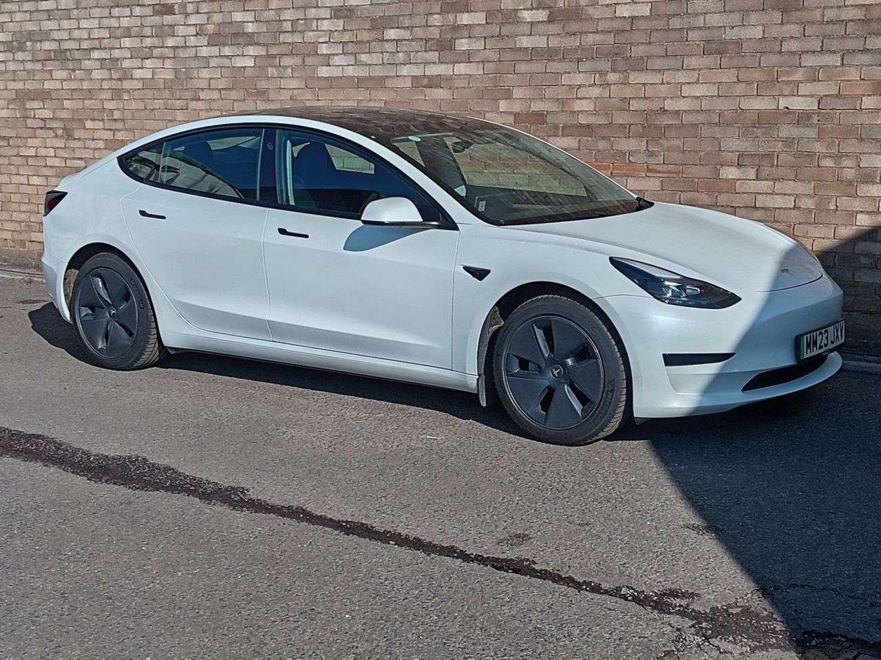 A 2023 TESLA MODEL 3 Saloon 4dr Electric Auto RWD (241 bhp) A 2023 TESLA MODEL 3 Saloon 4dr Electric Auto RWD (241 bhp)