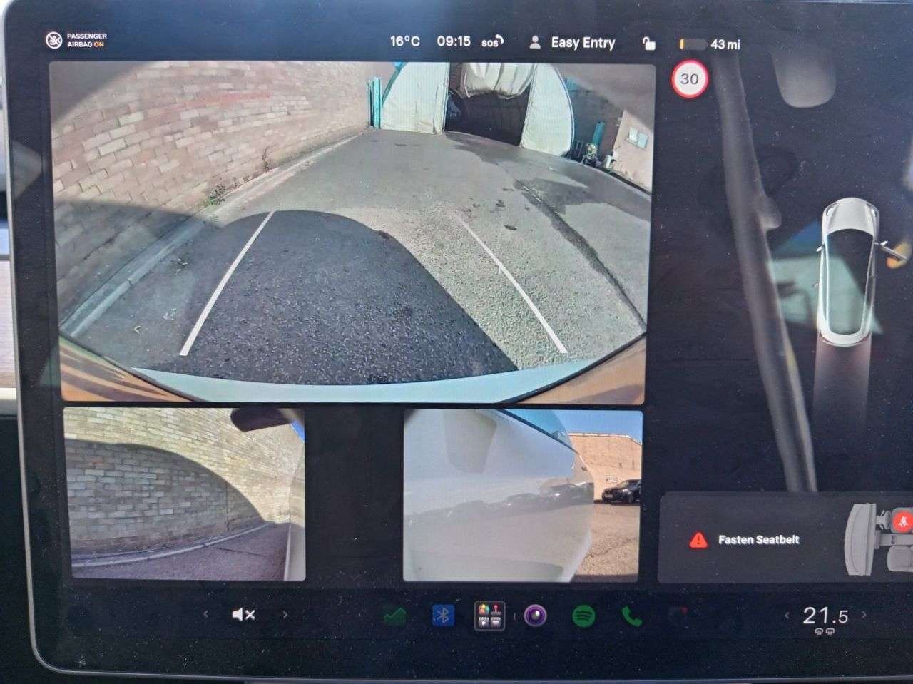 A 2023 TESLA MODEL 3 Saloon 4dr Electric Auto RWD (241 bhp) A 2023 TESLA MODEL 3 Saloon 4dr Electric Auto RWD (241 bhp)