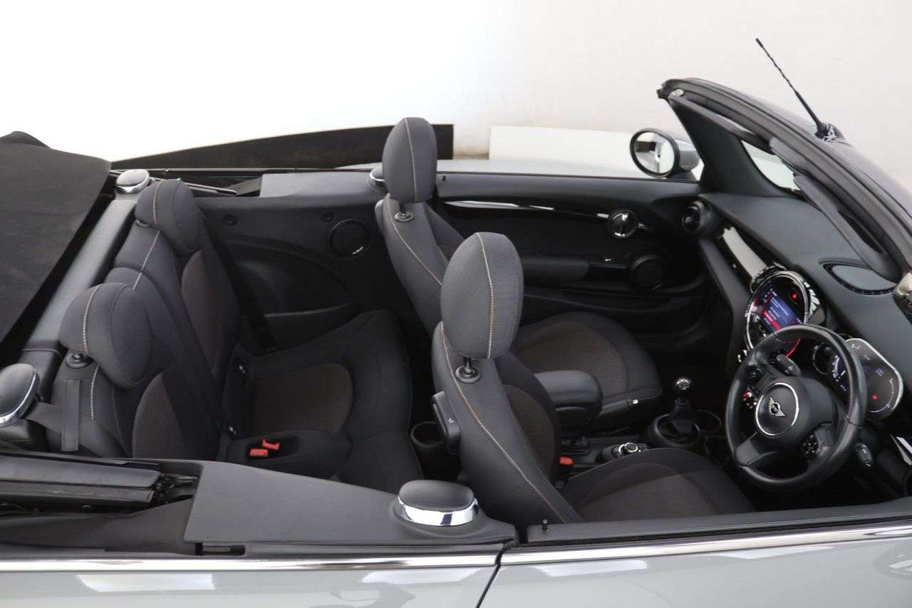 2021 MINI CONVERTIBLE 2021 MINI CONVERTIBLE
