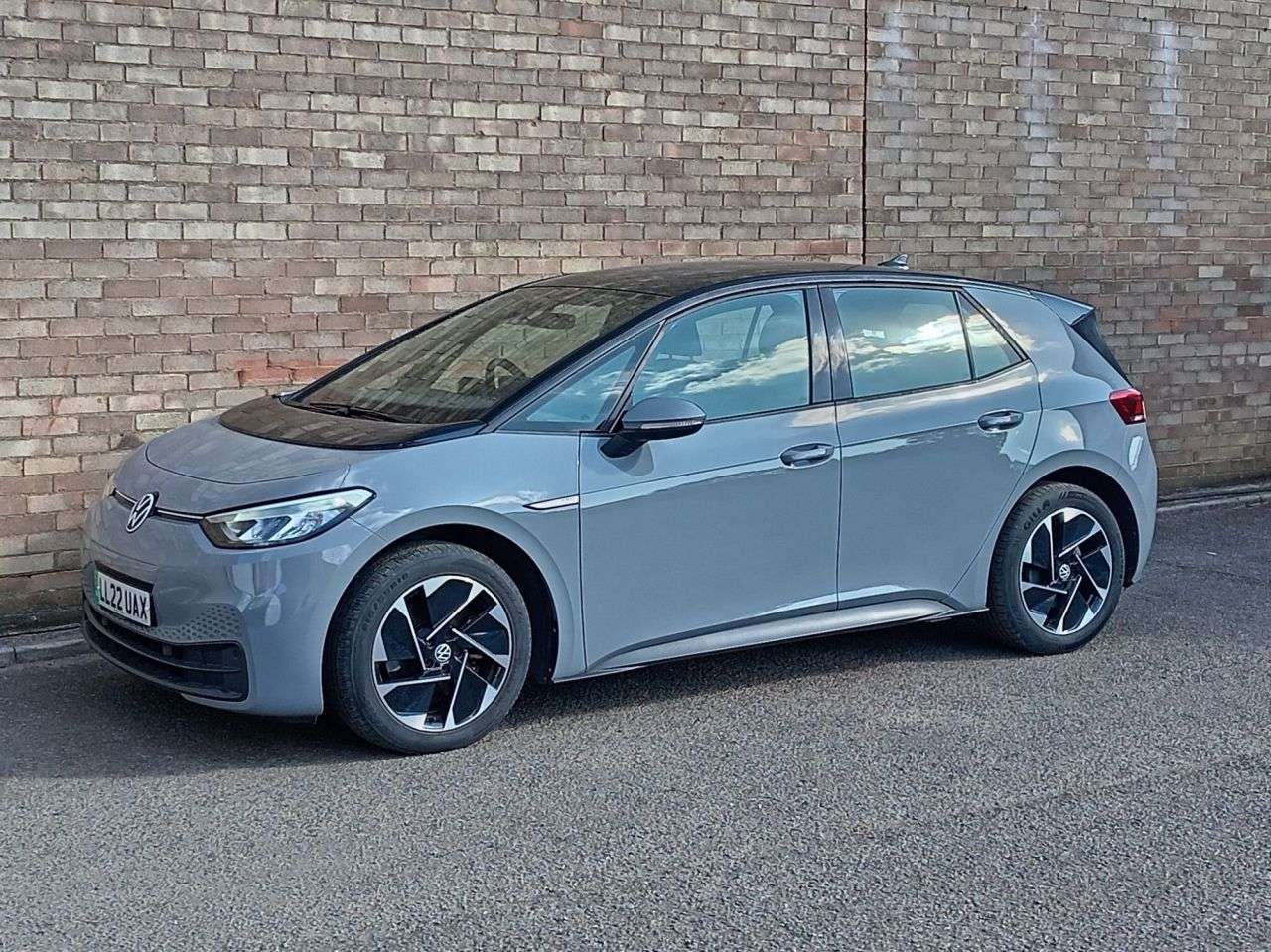 A 2022 VOLKSWAGEN ID3 Pro Performance 58kWh Life Hatchback 5dr Electric Auto (204 ps) A 2022 VOLKSWAGEN ID3 Pro Performance 58kWh Life Hatchback 5dr Electric Auto (204 ps)