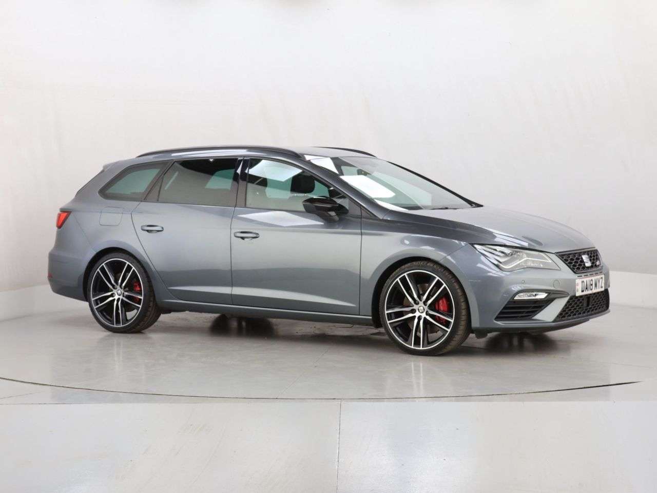 A 2018 SEAT LEON 2.0 TSI Cupra 300 ST 5dr Petrol Manual Euro 6 (s/s) (300 ps) A 2018 SEAT LEON 2.0 TSI Cupra 300 ST 5dr Petrol Manual Euro 6 (s/s) (300 ps)
