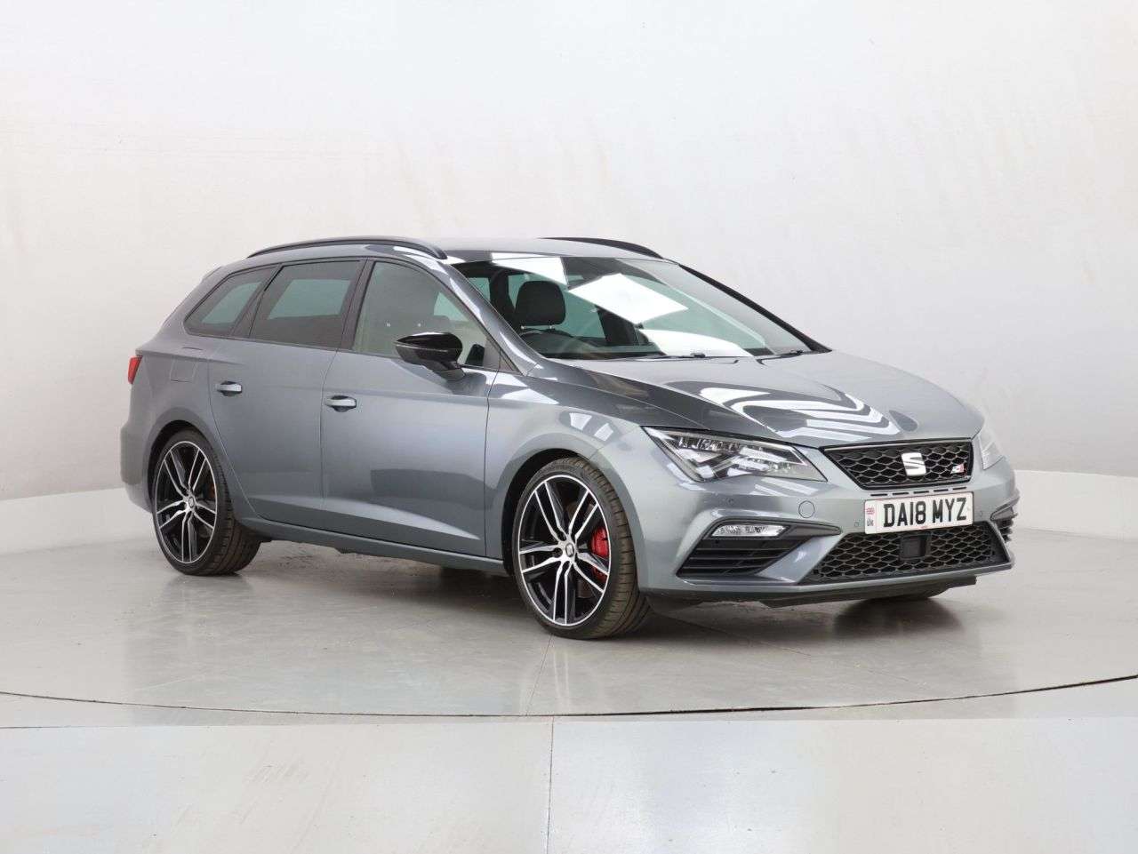 A 2018 SEAT LEON 2.0 TSI Cupra 300 ST 5dr Petrol Manual Euro 6 (s/s) (300 ps) A 2018 SEAT LEON 2.0 TSI Cupra 300 ST 5dr Petrol Manual Euro 6 (s/s) (300 ps)