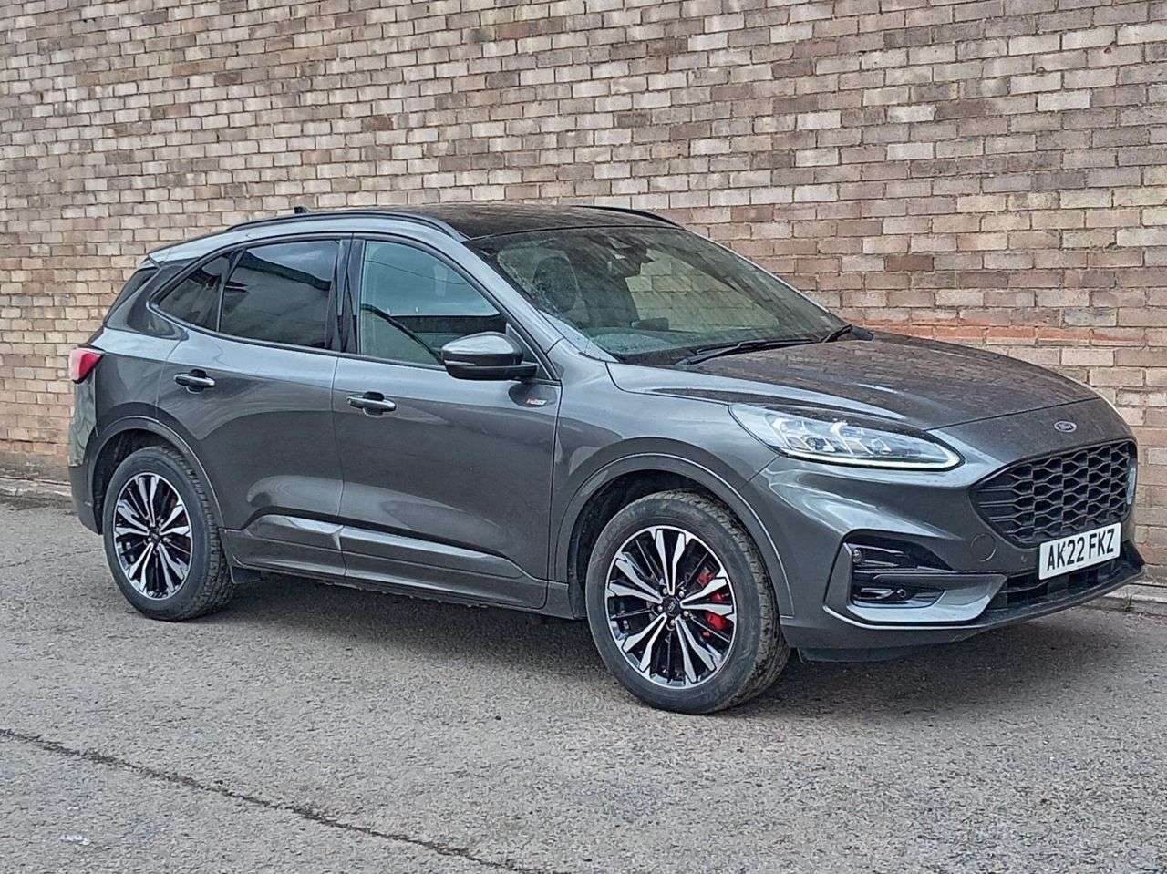 A 2022 FORD KUGA 2.5 EcoBoost Duratec 14.4kWh ST-Line X SUV 5dr Petrol Plug-in Hybrid CVT Eu A 2022 FORD KUGA 2.5 EcoBoost Duratec 14.4kWh ST-Line X SUV 5dr Petrol Plug-in Hybrid CVT Eu