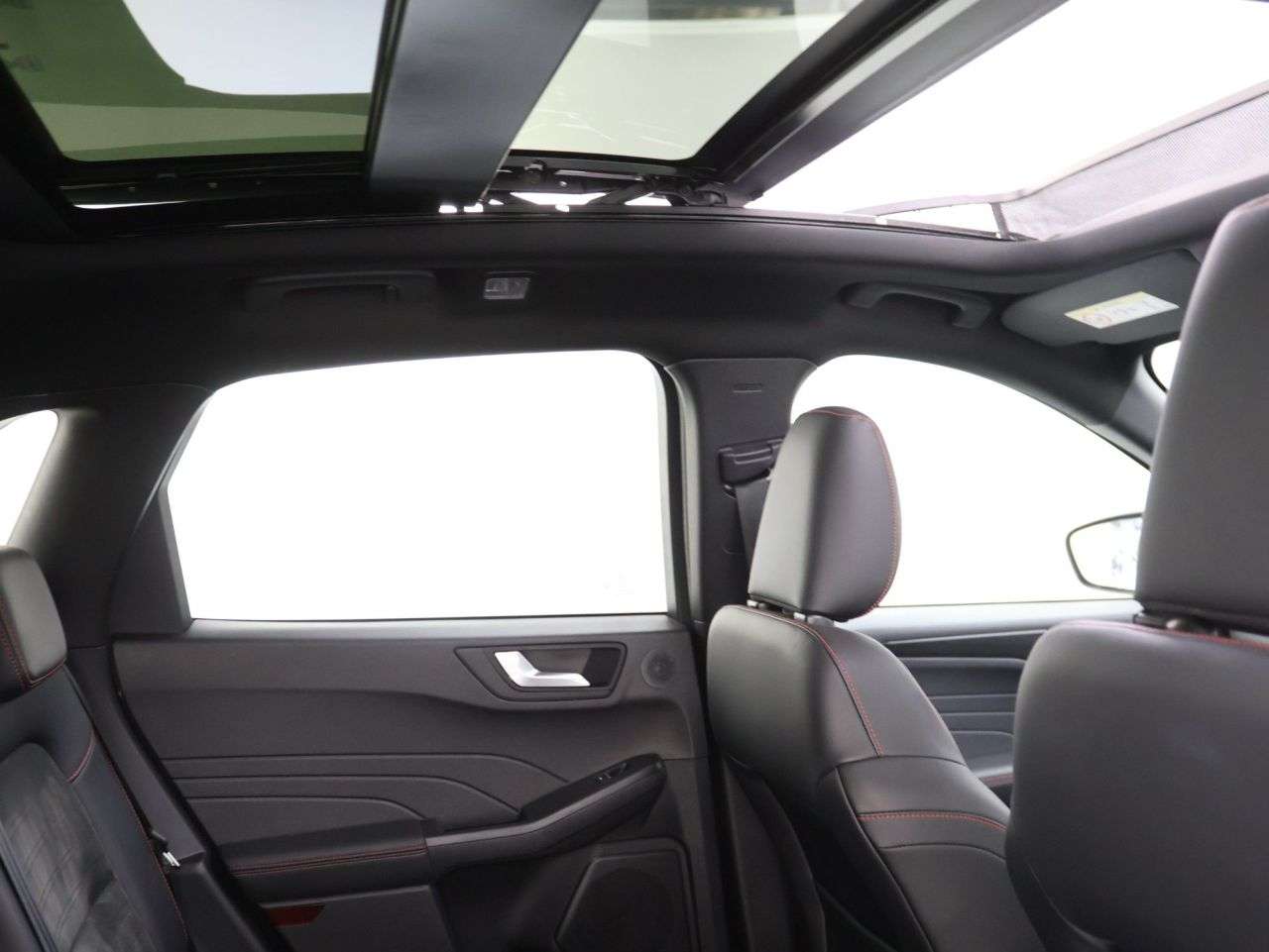 A 2022 FORD KUGA 2.5 EcoBoost Duratec 14.4kWh ST-Line X SUV 5dr Petrol Plug-in Hybrid CVT Eu A 2022 FORD KUGA 2.5 EcoBoost Duratec 14.4kWh ST-Line X SUV 5dr Petrol Plug-in Hybrid CVT Eu
