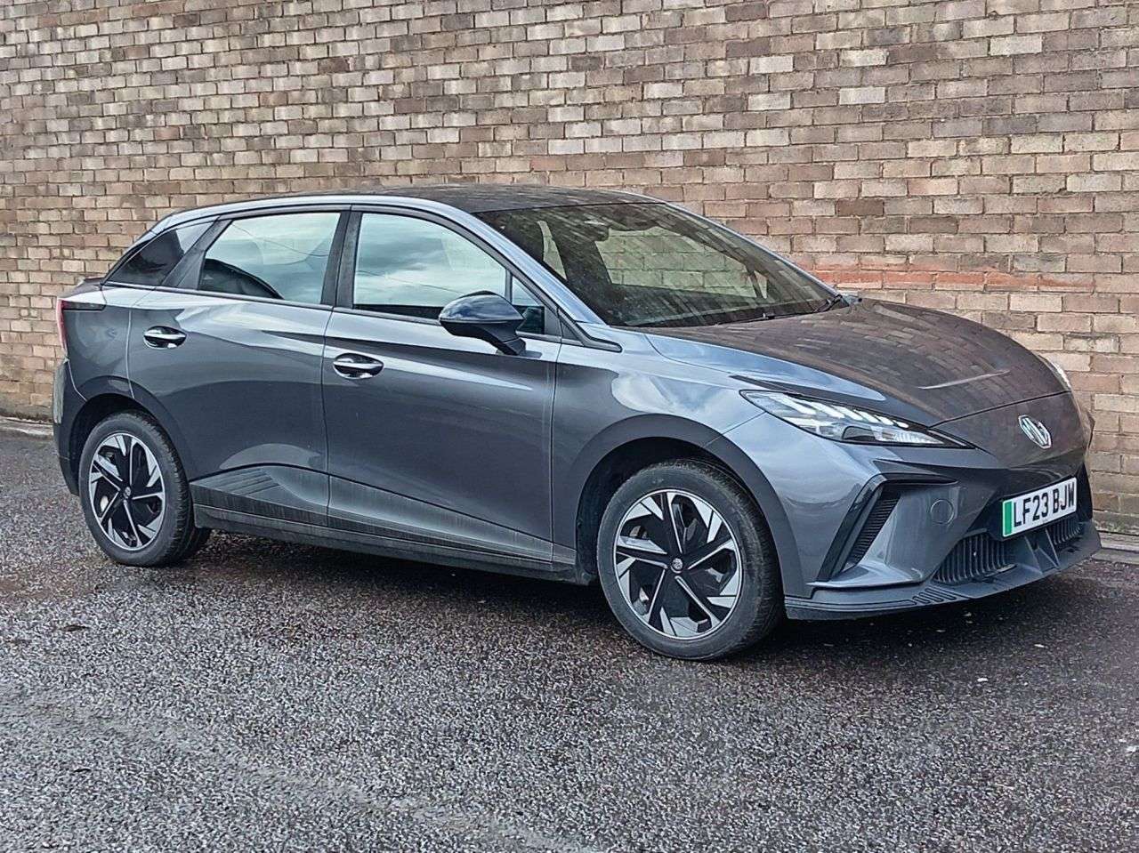 A 2023 MG MG 4 64kWh SE Long Range Hatchback 5dr Electric Auto (203 ps) A 2023 MG MG 4 64kWh SE Long Range Hatchback 5dr Electric Auto (203 ps)