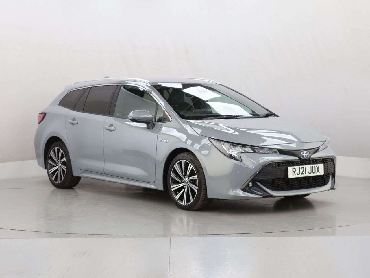 A 2021 TOYOTA COROLLA 1.8 VVT-h GPF Design Touring Sports 5dr Petrol Hybrid CVT Euro 6 (s/s) (122 A 2021 TOYOTA COROLLA 1.8 VVT-h GPF Design Touring Sports 5dr Petrol Hybrid CVT Euro 6 (s/s) (122