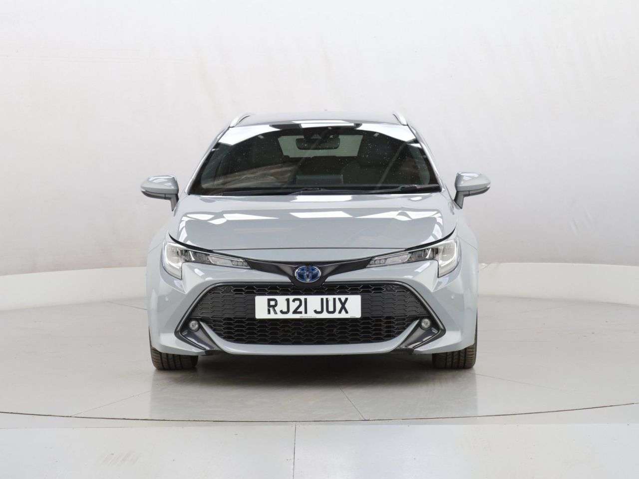 A 2021 TOYOTA COROLLA 1.8 VVT-h GPF Design Touring Sports 5dr Petrol Hybrid CVT Euro 6 (s/s) (122 A 2021 TOYOTA COROLLA 1.8 VVT-h GPF Design Touring Sports 5dr Petrol Hybrid CVT Euro 6 (s/s) (122
