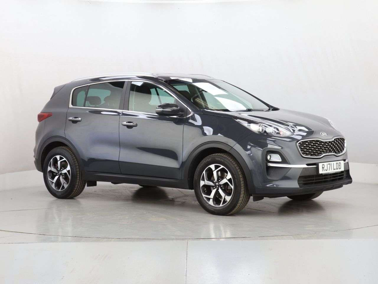 A 2022 KIA SPORTAGE 1.6 CRDi MHEV 2 SUV 5dr Diesel Hybrid DCT Euro 6 (s/s) (134 bhp) A 2022 KIA SPORTAGE 1.6 CRDi MHEV 2 SUV 5dr Diesel Hybrid DCT Euro 6 (s/s) (134 bhp)