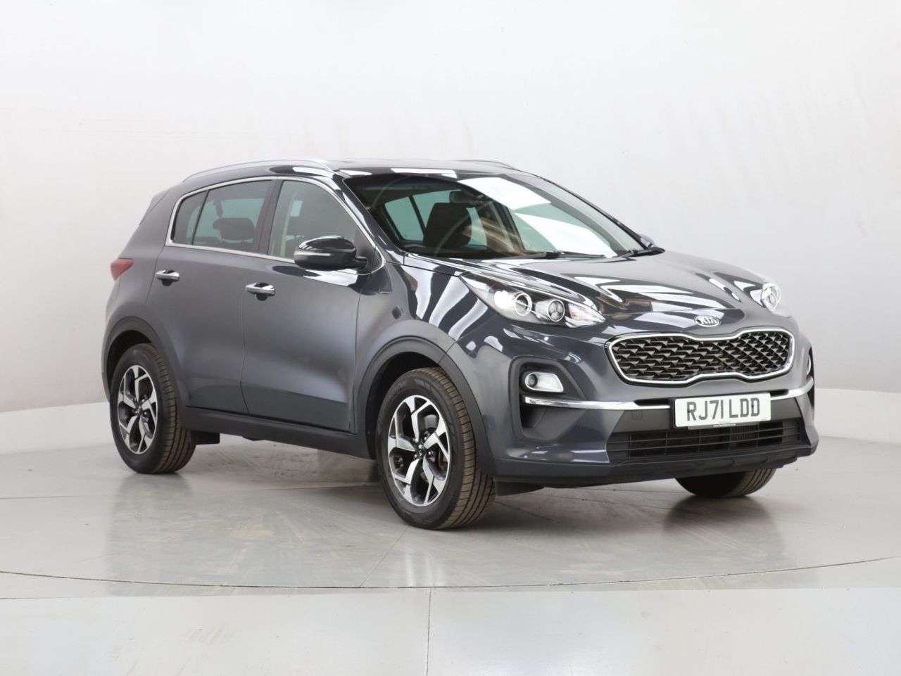 A 2022 KIA SPORTAGE 1.6 CRDi MHEV 2 SUV 5dr Diesel Hybrid DCT Euro 6 (s/s) (134 bhp) A 2022 KIA SPORTAGE 1.6 CRDi MHEV 2 SUV 5dr Diesel Hybrid DCT Euro 6 (s/s) (134 bhp)