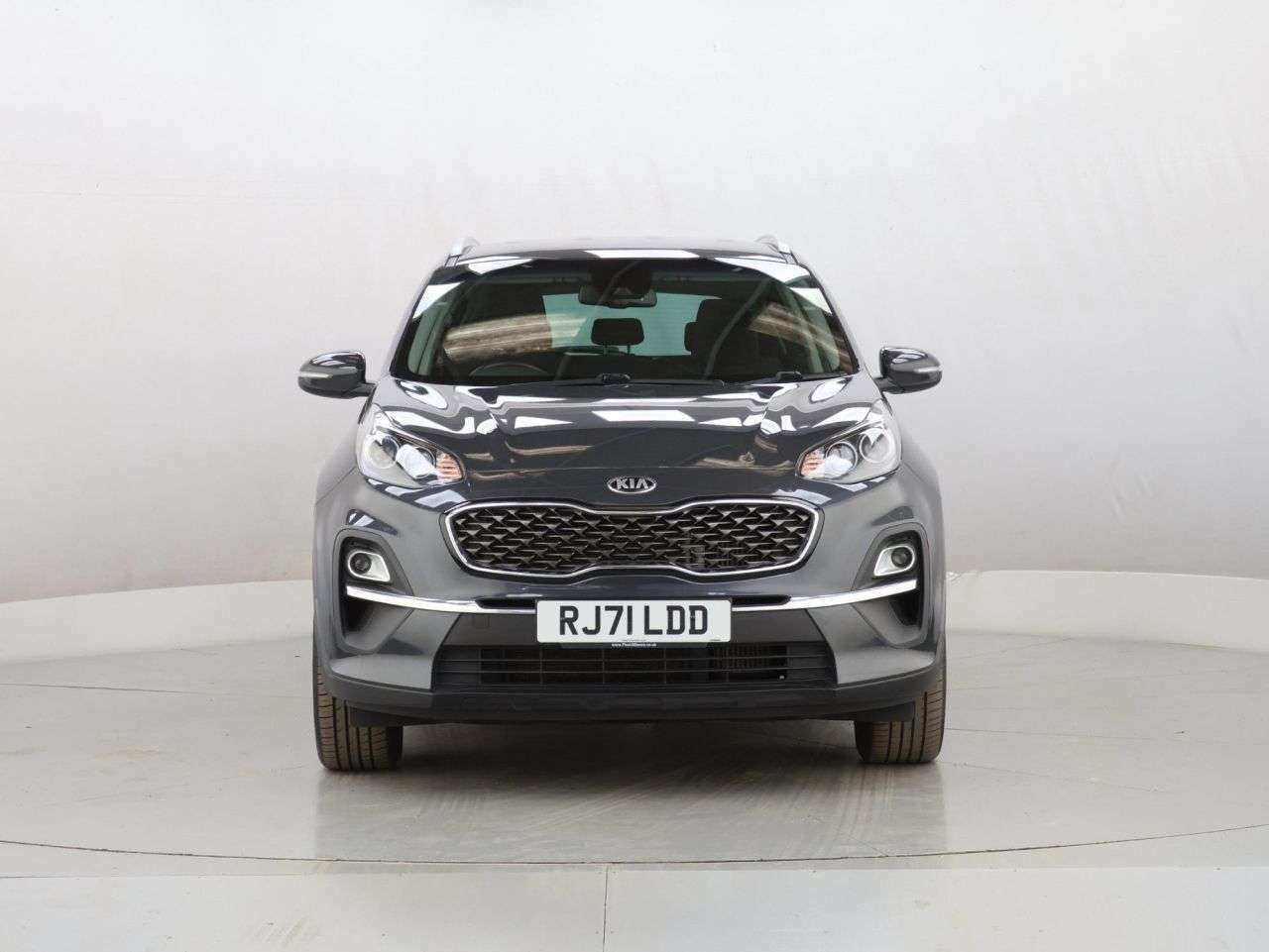A 2022 KIA SPORTAGE 1.6 CRDi MHEV 2 SUV 5dr Diesel Hybrid DCT Euro 6 (s/s) (134 bhp) A 2022 KIA SPORTAGE 1.6 CRDi MHEV 2 SUV 5dr Diesel Hybrid DCT Euro 6 (s/s) (134 bhp)