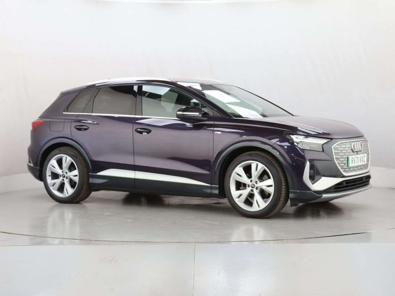 A 2021 AUDI Q4 E-TRON 35 S line SUV 5dr Electric Auto 55kWh (170 ps) A 2021 AUDI Q4 E-TRON 35 S line SUV 5dr Electric Auto 55kWh (170 ps)