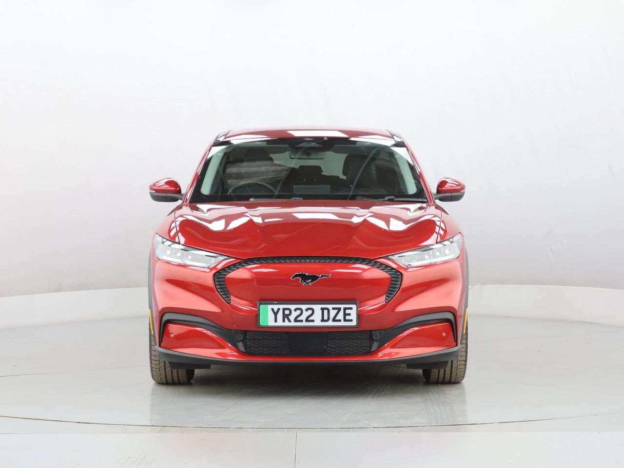 A 2022 FORD MUSTANG MACH-E Standard Range 70kWh SUV 5dr Electric Automatic (269 ps) A 2022 FORD MUSTANG MACH-E Standard Range 70kWh SUV 5dr Electric Automatic (269 ps)