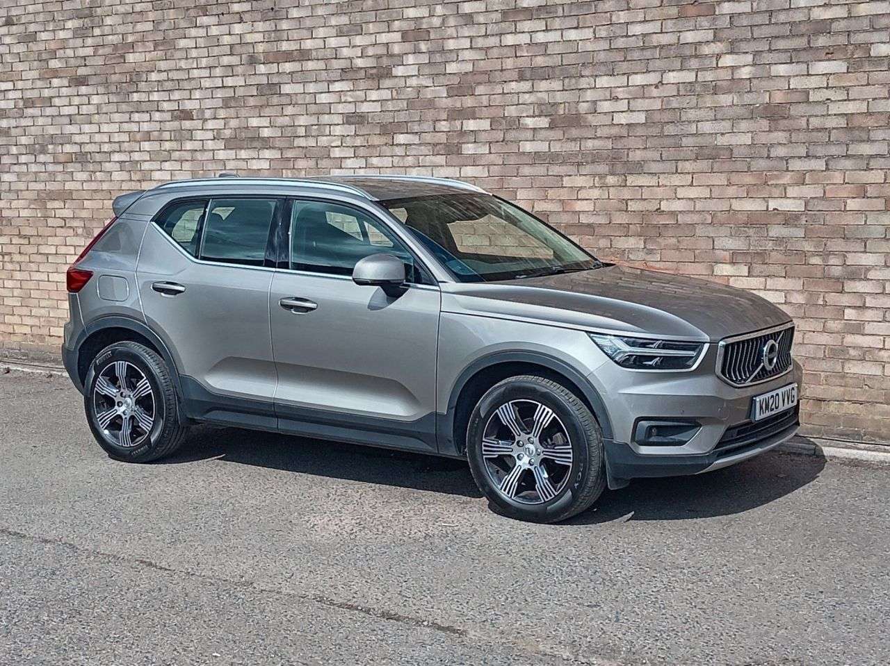 A 2020 VOLVO XC40 2.0 D3 Inscription SUV 5dr Diesel Auto Euro 6 (s/s) (150 ps) A 2020 VOLVO XC40 2.0 D3 Inscription SUV 5dr Diesel Auto Euro 6 (s/s) (150 ps)