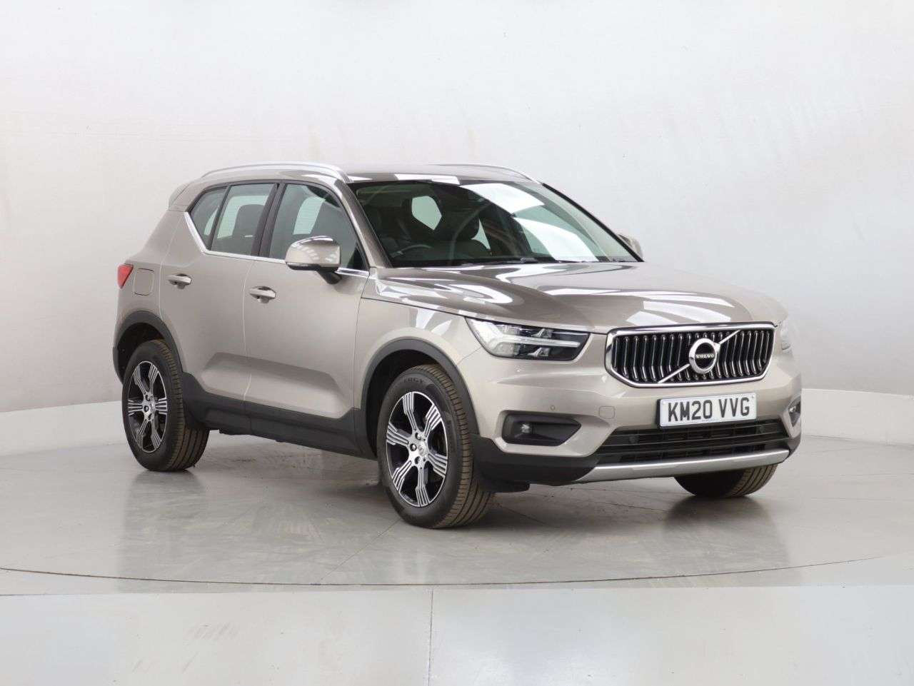 A 2020 VOLVO XC40 2.0 D3 Inscription SUV 5dr Diesel Auto Euro 6 (s/s) (150 ps) A 2020 VOLVO XC40 2.0 D3 Inscription SUV 5dr Diesel Auto Euro 6 (s/s) (150 ps)