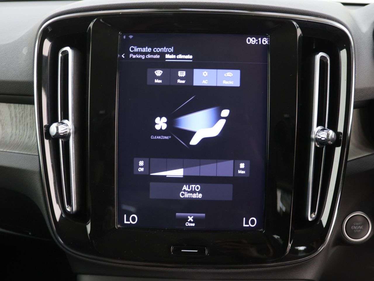 2020 VOLVO XC40 2020 VOLVO XC40
