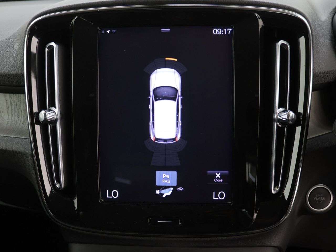 2020 VOLVO XC40 2020 VOLVO XC40