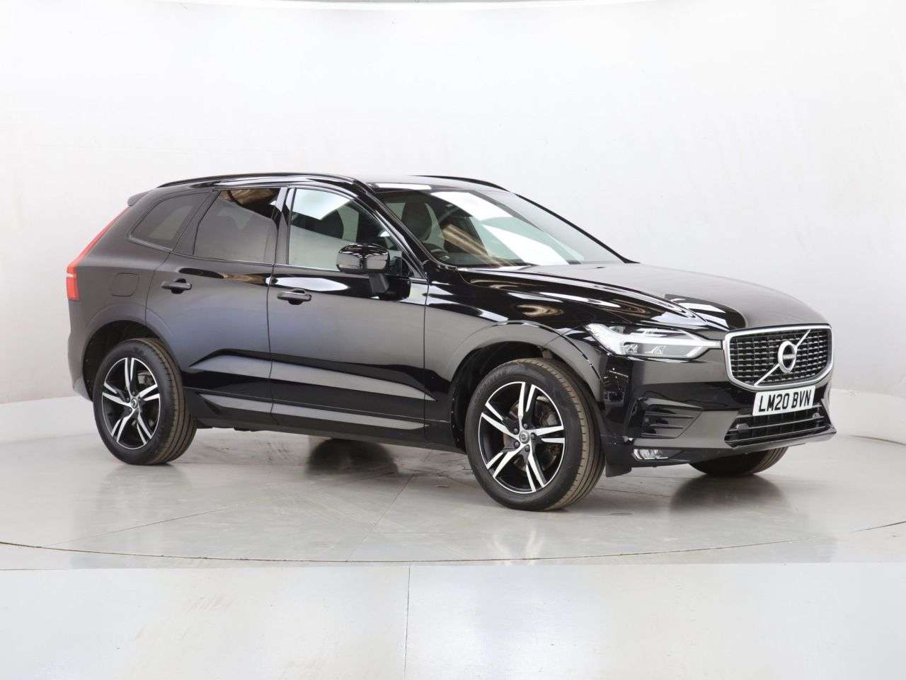 A 2020 VOLVO XC60 2.0 D4 R-Design SUV 5dr Diesel Auto Euro 6 (s/s) (190 ps) A 2020 VOLVO XC60 2.0 D4 R-Design SUV 5dr Diesel Auto Euro 6 (s/s) (190 ps)