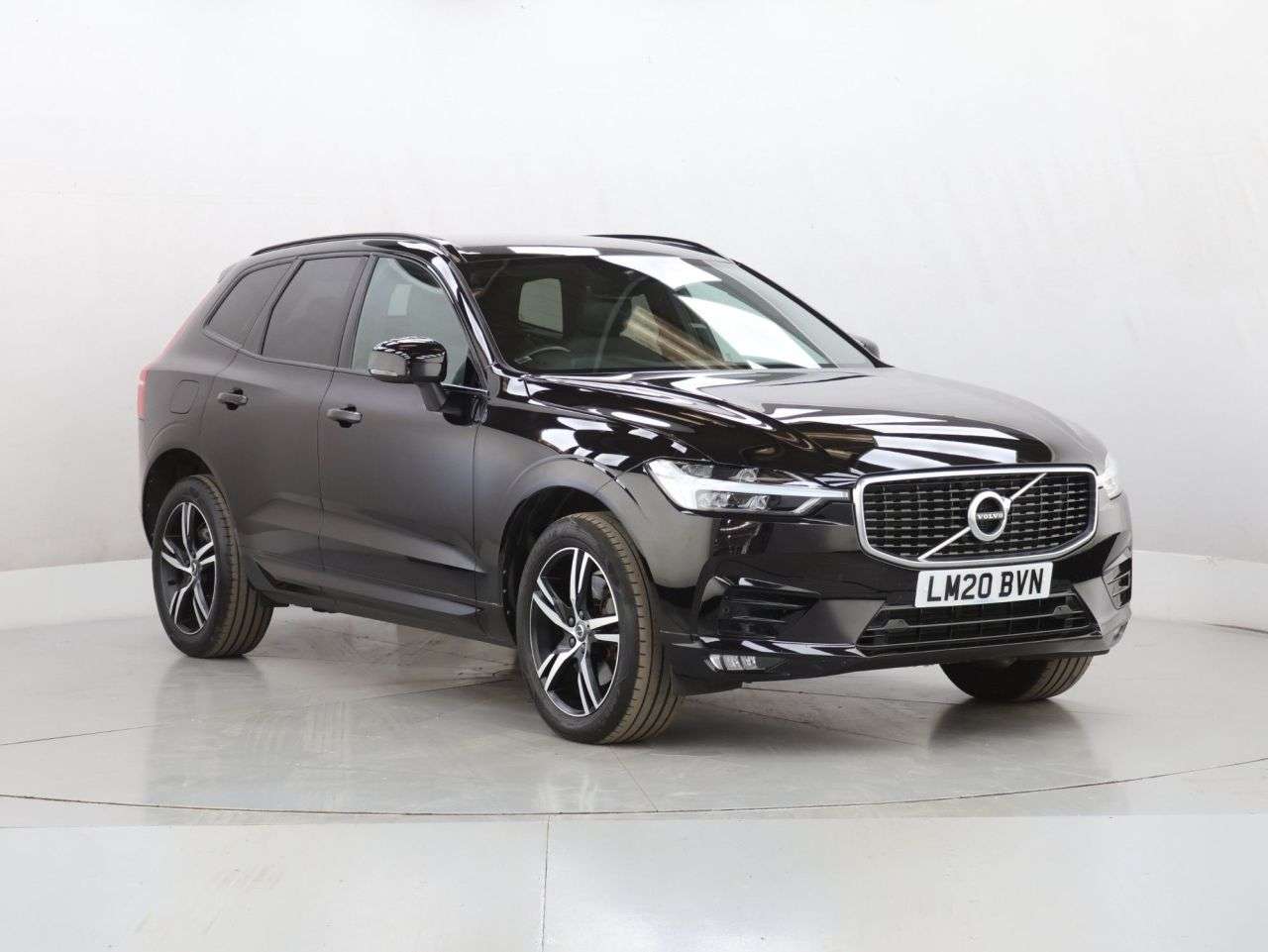 A 2020 VOLVO XC60 2.0 D4 R-Design SUV 5dr Diesel Auto Euro 6 (s/s) (190 ps) A 2020 VOLVO XC60 2.0 D4 R-Design SUV 5dr Diesel Auto Euro 6 (s/s) (190 ps)
