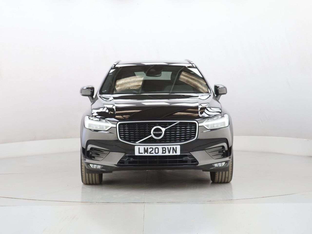 A 2020 VOLVO XC60 2.0 D4 R-Design SUV 5dr Diesel Auto Euro 6 (s/s) (190 ps) A 2020 VOLVO XC60 2.0 D4 R-Design SUV 5dr Diesel Auto Euro 6 (s/s) (190 ps)
