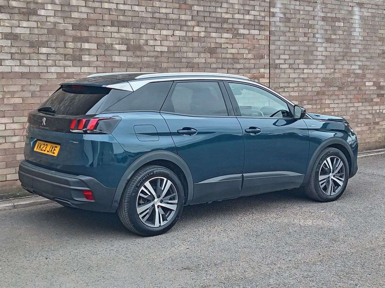 2023 PEUGEOT 3008 2023 PEUGEOT 3008