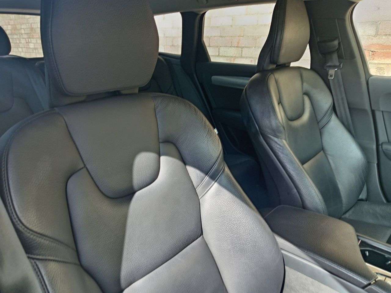2020 VOLVO V90 2020 VOLVO V90