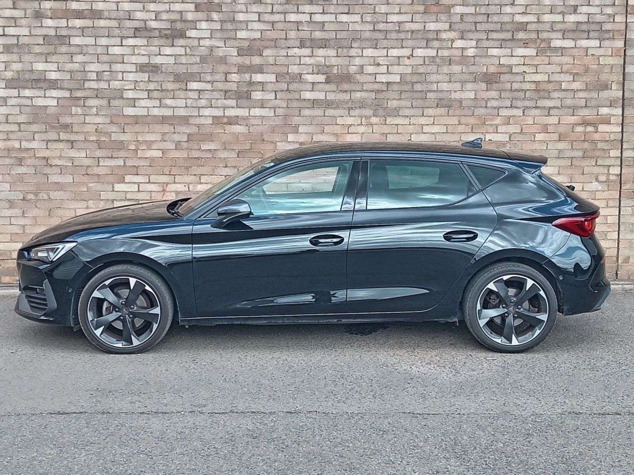 A 2024 CUPRA LEON 1.5 TSI V1 Hatchback 5dr Petrol Manual Euro 6 (s/s) (150 ps) A 2024 CUPRA LEON 1.5 TSI V1 Hatchback 5dr Petrol Manual Euro 6 (s/s) (150 ps)