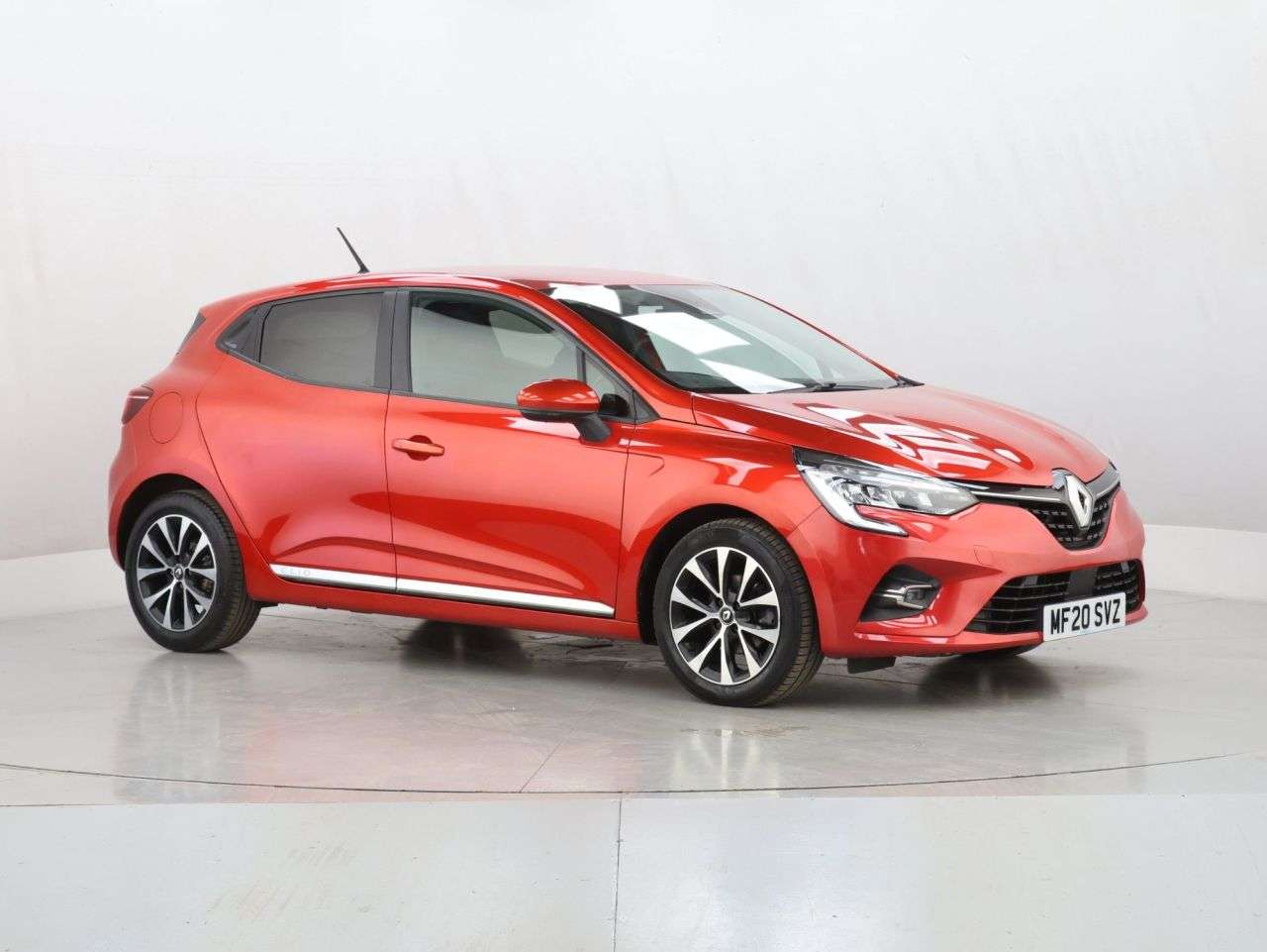 A 2020 RENAULT CLIO 1.0 TCe Iconic Hatchback 5dr Petrol Manual Euro 6 (s/s) (100 ps) A 2020 RENAULT CLIO 1.0 TCe Iconic Hatchback 5dr Petrol Manual Euro 6 (s/s) (100 ps)