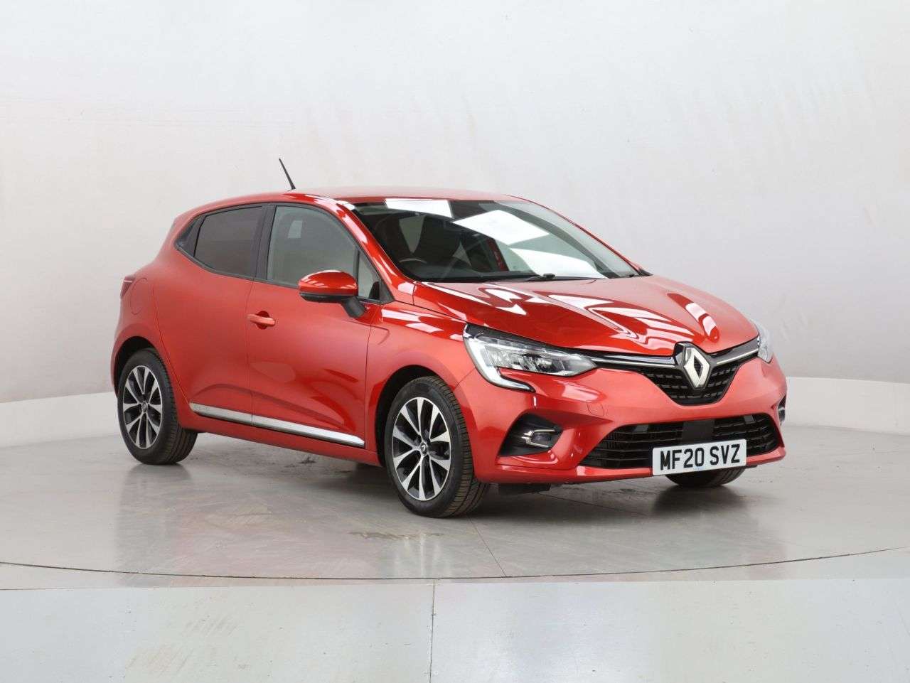A 2020 RENAULT CLIO 1.0 TCe Iconic Hatchback 5dr Petrol Manual Euro 6 (s/s) (100 ps) A 2020 RENAULT CLIO 1.0 TCe Iconic Hatchback 5dr Petrol Manual Euro 6 (s/s) (100 ps)
