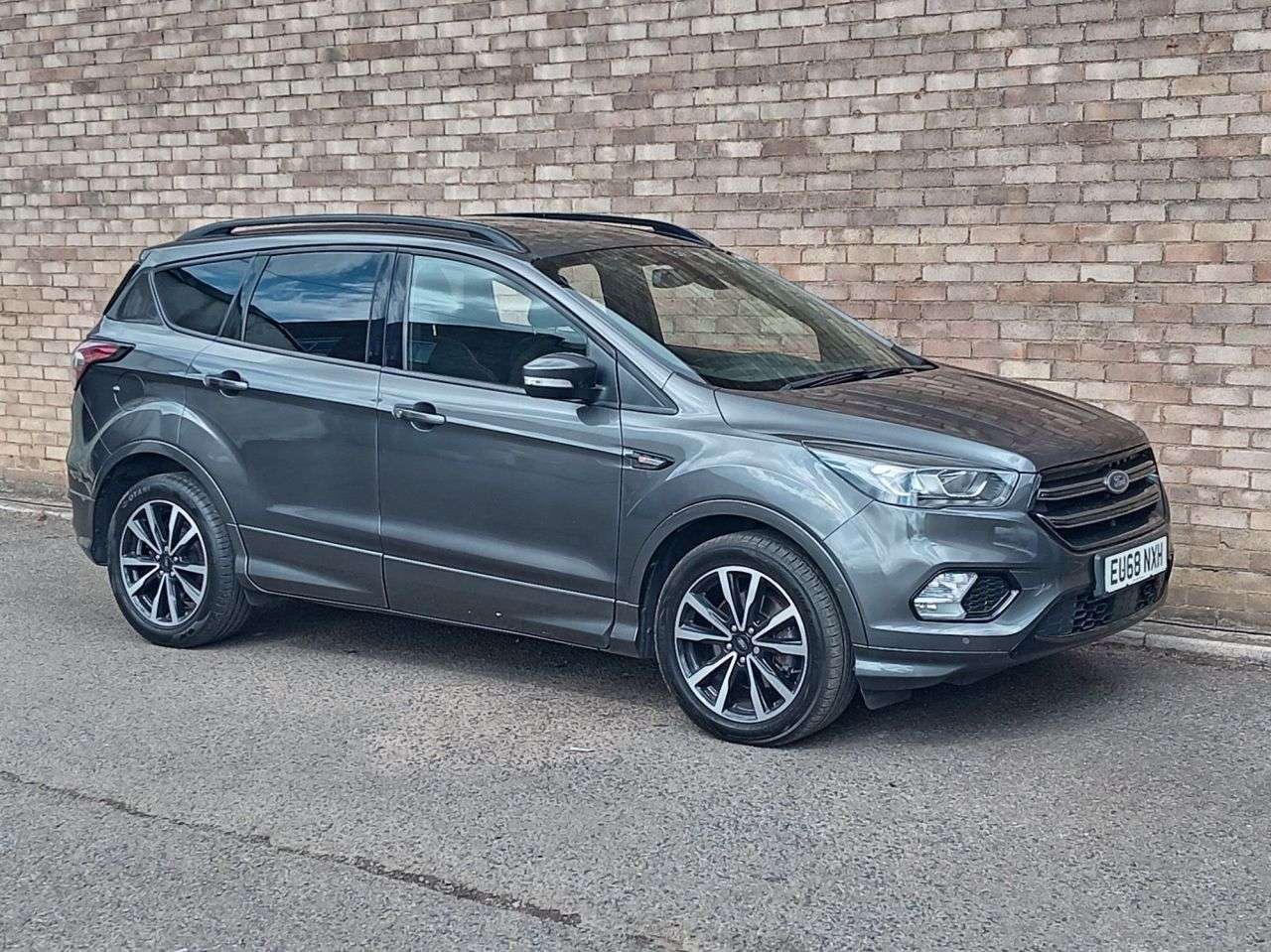 A 2019 FORD KUGA 2.0 TDCi ST-Line SUV 5dr Diesel Powershift Euro 6 (120 ps) A 2019 FORD KUGA 2.0 TDCi ST-Line SUV 5dr Diesel Powershift Euro 6 (120 ps)
