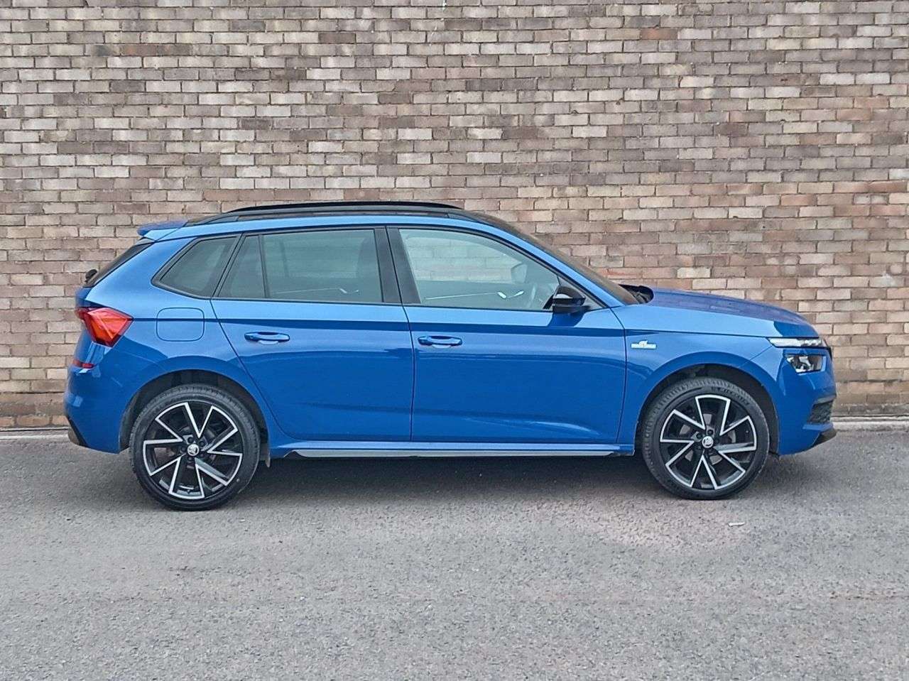 A 2021 SKODA KAMIQ 1.5 TSI ACT Monte Carlo SUV 5dr Petrol DSG Euro 6 (s/s) (150 ps) A 2021 SKODA KAMIQ 1.5 TSI ACT Monte Carlo SUV 5dr Petrol DSG Euro 6 (s/s) (150 ps)