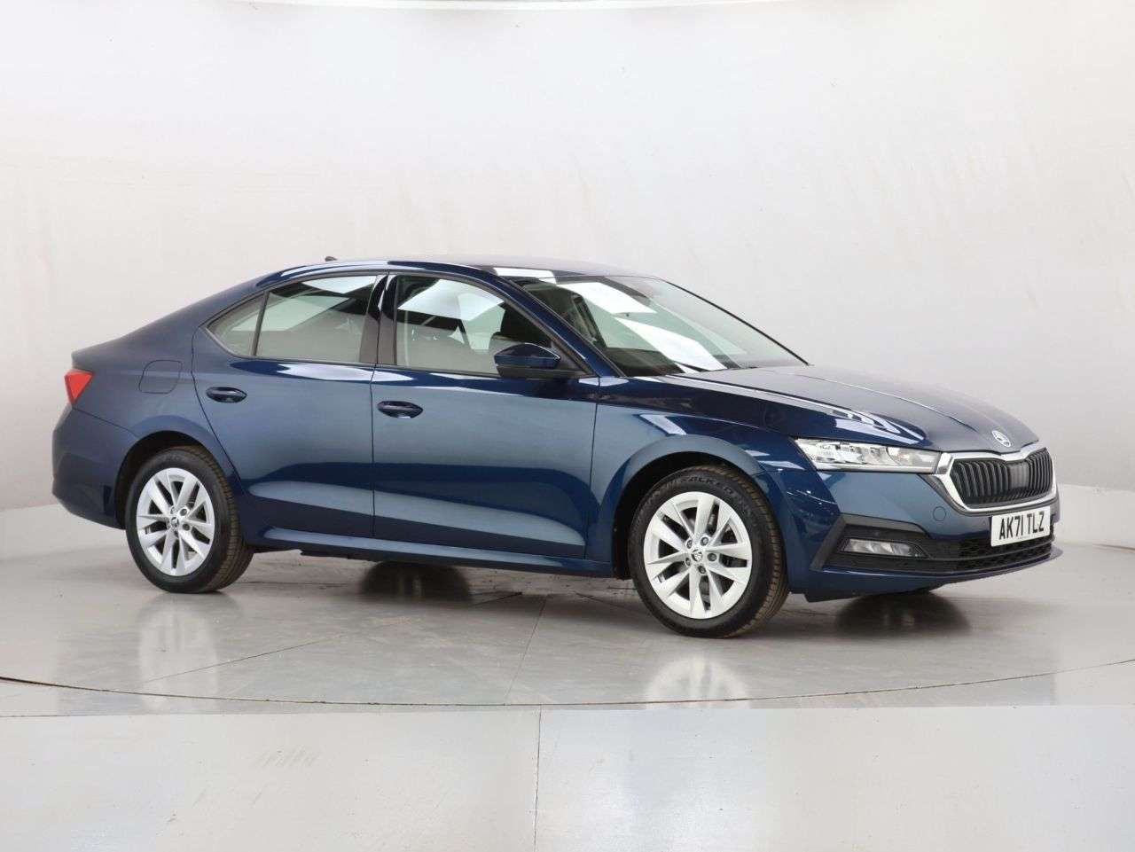 A 2021 SKODA OCTAVIA 1.4 TSI iV 13kWh SE Technology Hatchback 5dr Petrol Plug-in Hybrid DSG Euro A 2021 SKODA OCTAVIA 1.4 TSI iV 13kWh SE Technology Hatchback 5dr Petrol Plug-in Hybrid DSG Euro