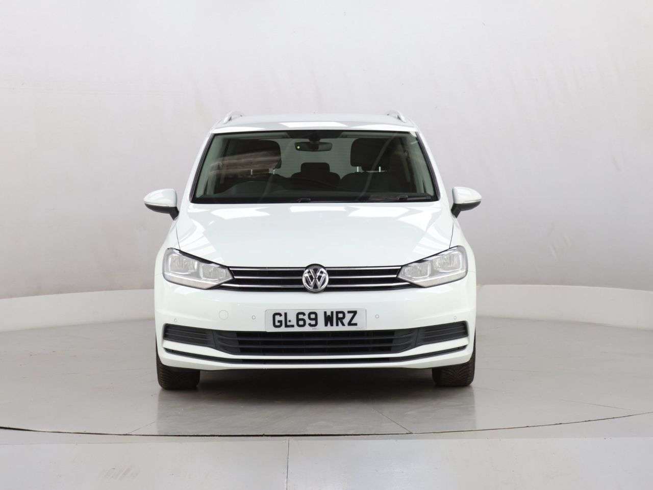 A 2019 VOLKSWAGEN TOURAN 1.5 TSI EVO SE MPV 5dr Petrol DSG Euro 6 (s/s) (150 ps) A 2019 VOLKSWAGEN TOURAN 1.5 TSI EVO SE MPV 5dr Petrol DSG Euro 6 (s/s) (150 ps)