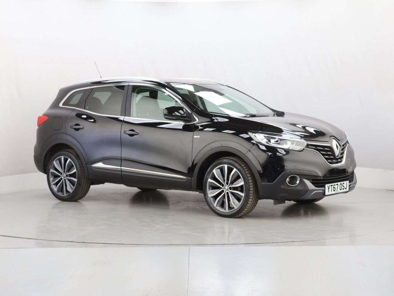 A 2017 RENAULT KADJAR 1.5 dCi Signature S Nav SUV 5dr Diesel Manual Euro 6 (s/s) (110 ps) A 2017 RENAULT KADJAR 1.5 dCi Signature S Nav SUV 5dr Diesel Manual Euro 6 (s/s) (110 ps)