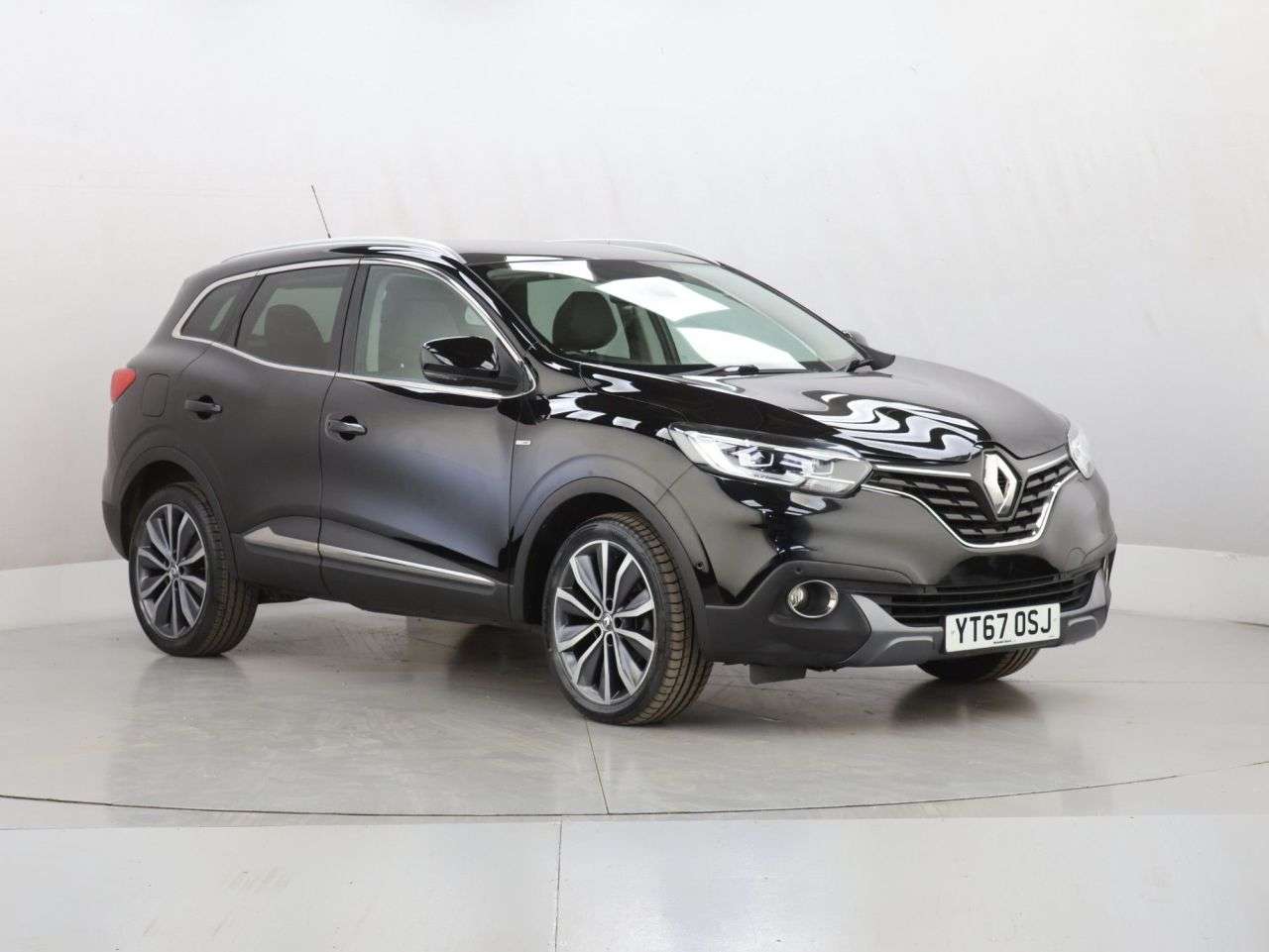 A 2017 RENAULT KADJAR 1.5 dCi Signature S Nav SUV 5dr Diesel Manual Euro 6 (s/s) (110 ps) A 2017 RENAULT KADJAR 1.5 dCi Signature S Nav SUV 5dr Diesel Manual Euro 6 (s/s) (110 ps)