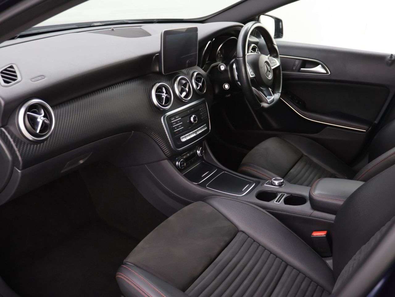 2017 MERCEDES-BENZ A CLASS 2017 MERCEDES-BENZ A CLASS