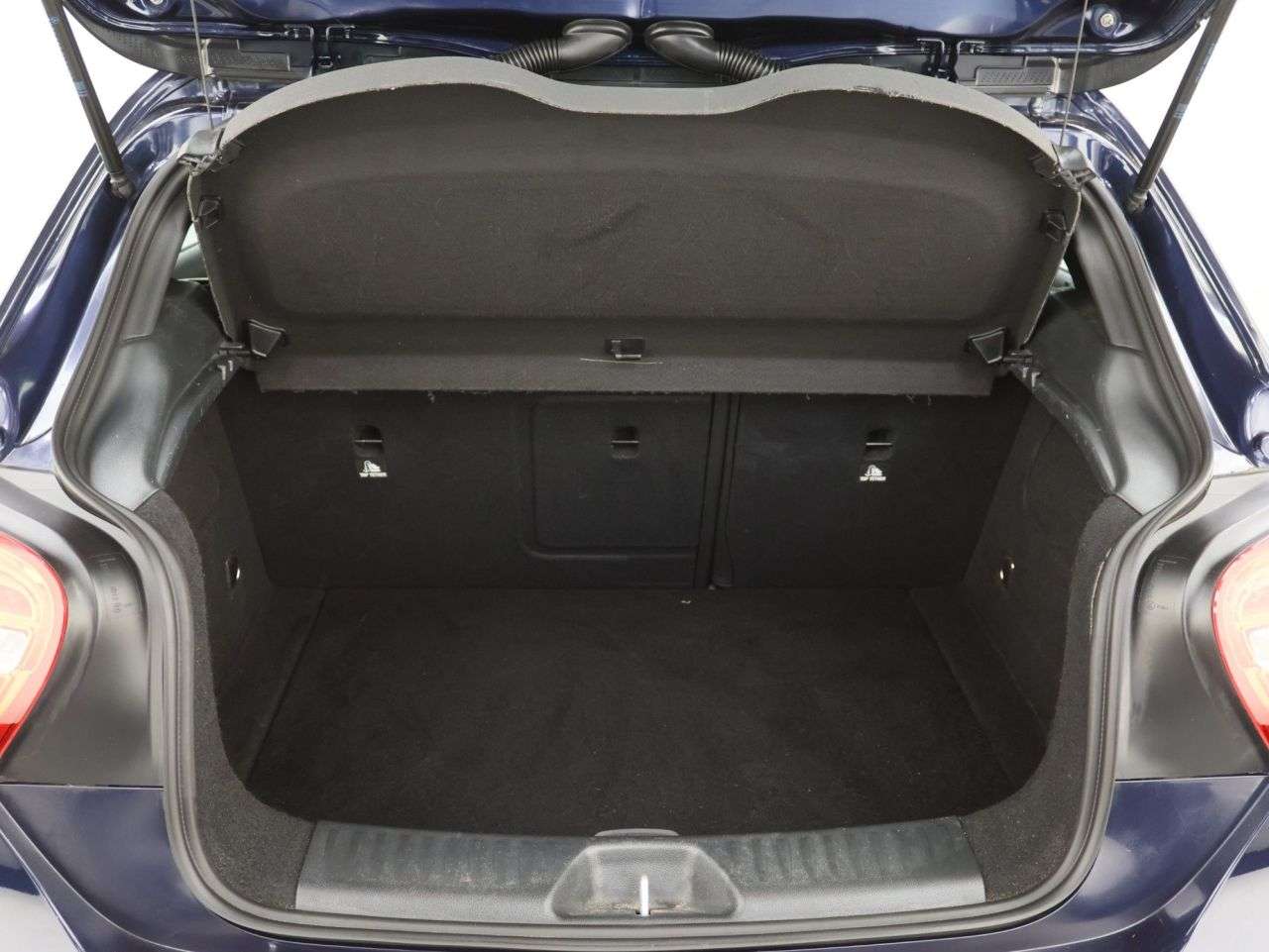 2017 MERCEDES-BENZ A CLASS 2017 MERCEDES-BENZ A CLASS