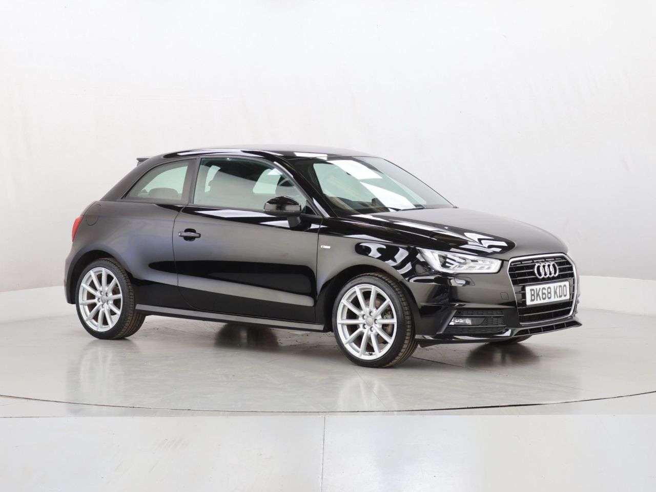 A 2018 AUDI A1 1.4 TFSI S line Hatchback 3dr Petrol Manual Euro 6 (s/s) (Nav) (125 ps) A 2018 AUDI A1 1.4 TFSI S line Hatchback 3dr Petrol Manual Euro 6 (s/s) (Nav) (125 ps)