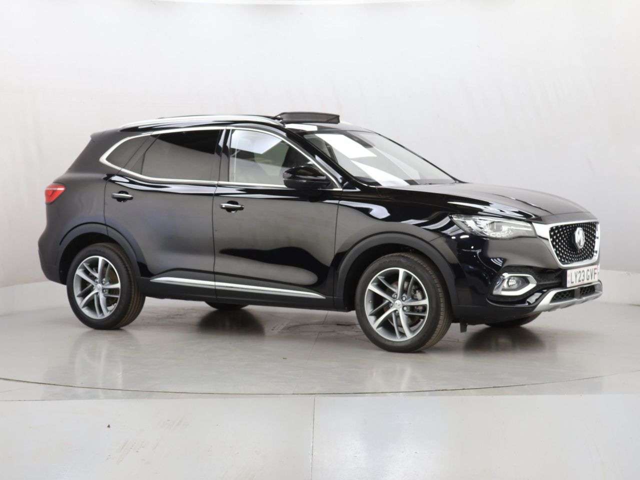 A 2023 MG MG HS 1.5 T-GDI Exclusive SUV 5dr Petrol DCT Euro 6 (s/s) (162 ps) A 2023 MG MG HS 1.5 T-GDI Exclusive SUV 5dr Petrol DCT Euro 6 (s/s) (162 ps)