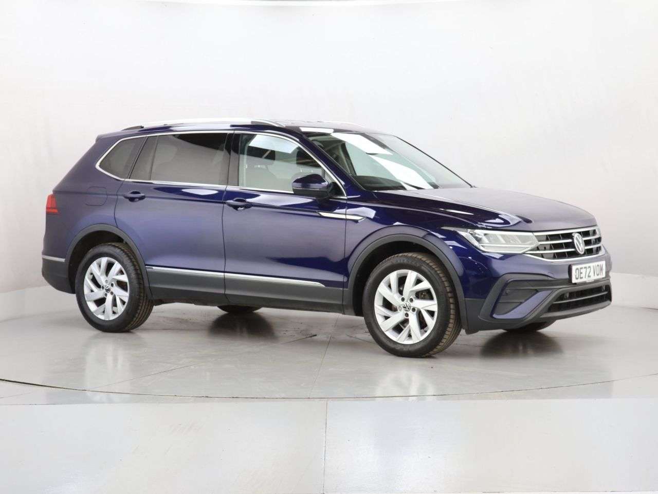 A 2022 VOLKSWAGEN TIGUAN ALLSPACE 1.5 TSI Life SUV 5dr Petrol DSG Euro 6 (s/s) (150 ps) A 2022 VOLKSWAGEN TIGUAN ALLSPACE 1.5 TSI Life SUV 5dr Petrol DSG Euro 6 (s/s) (150 ps)