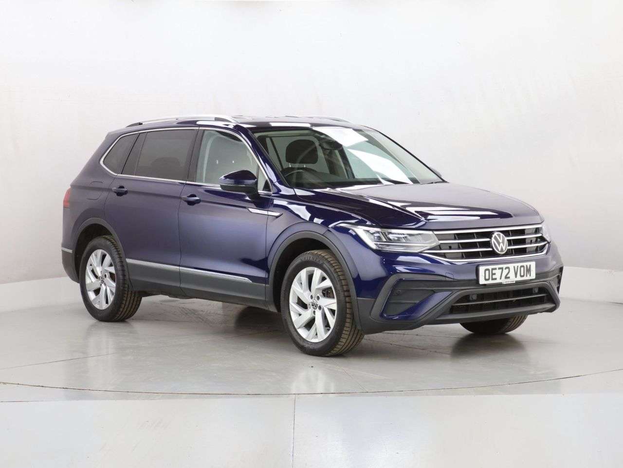 A 2022 VOLKSWAGEN TIGUAN ALLSPACE 1.5 TSI Life SUV 5dr Petrol DSG Euro 6 (s/s) (150 ps) A 2022 VOLKSWAGEN TIGUAN ALLSPACE 1.5 TSI Life SUV 5dr Petrol DSG Euro 6 (s/s) (150 ps)