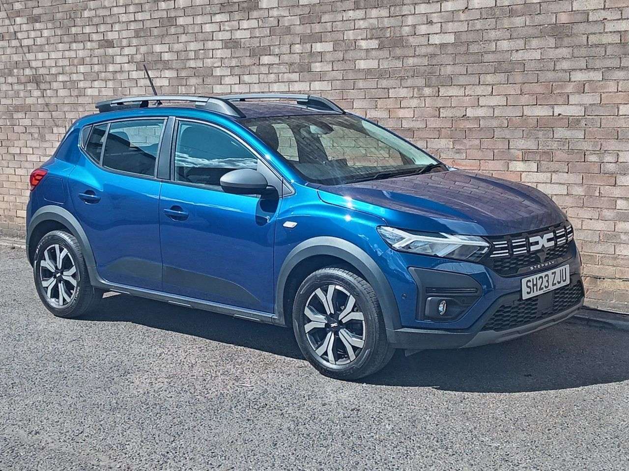 A 2023 DACIA SANDERO STEPWAY 1.0 TCe Journey Hatchback 5dr Petrol CVT Euro 6 (s/s) (90 ps) A 2023 DACIA SANDERO STEPWAY 1.0 TCe Journey Hatchback 5dr Petrol CVT Euro 6 (s/s) (90 ps)