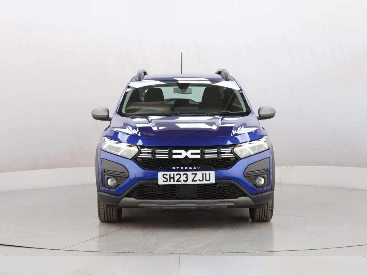 A 2023 DACIA SANDERO STEPWAY 1.0 TCe Journey Hatchback 5dr Petrol CVT Euro 6 (s/s) (90 ps) A 2023 DACIA SANDERO STEPWAY 1.0 TCe Journey Hatchback 5dr Petrol CVT Euro 6 (s/s) (90 ps)