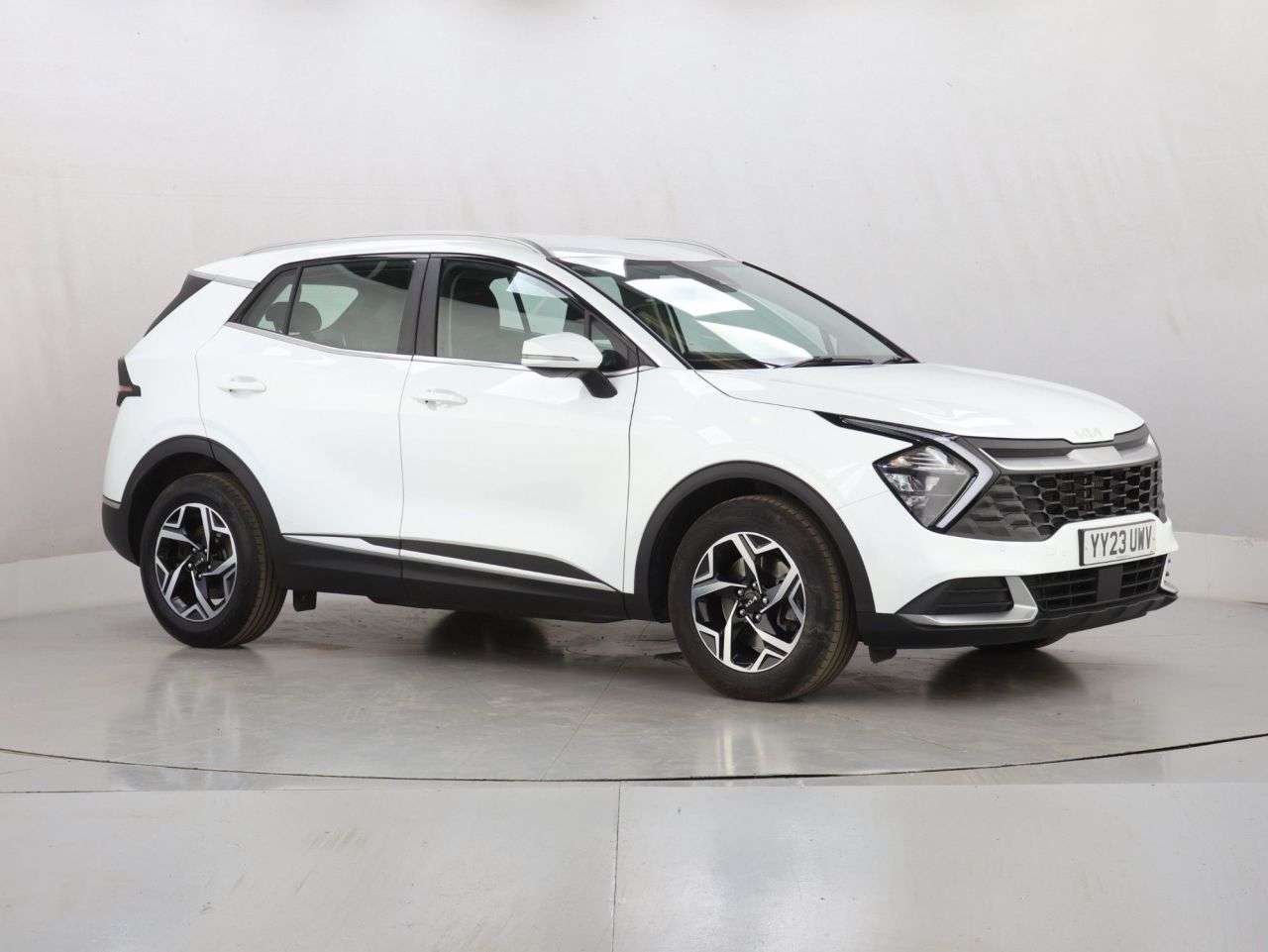 A 2023 KIA SPORTAGE 1.6 T-GDi 2 SUV 5dr Petrol Manual Euro 6 (s/s) (148 bhp) A 2023 KIA SPORTAGE 1.6 T-GDi 2 SUV 5dr Petrol Manual Euro 6 (s/s) (148 bhp)