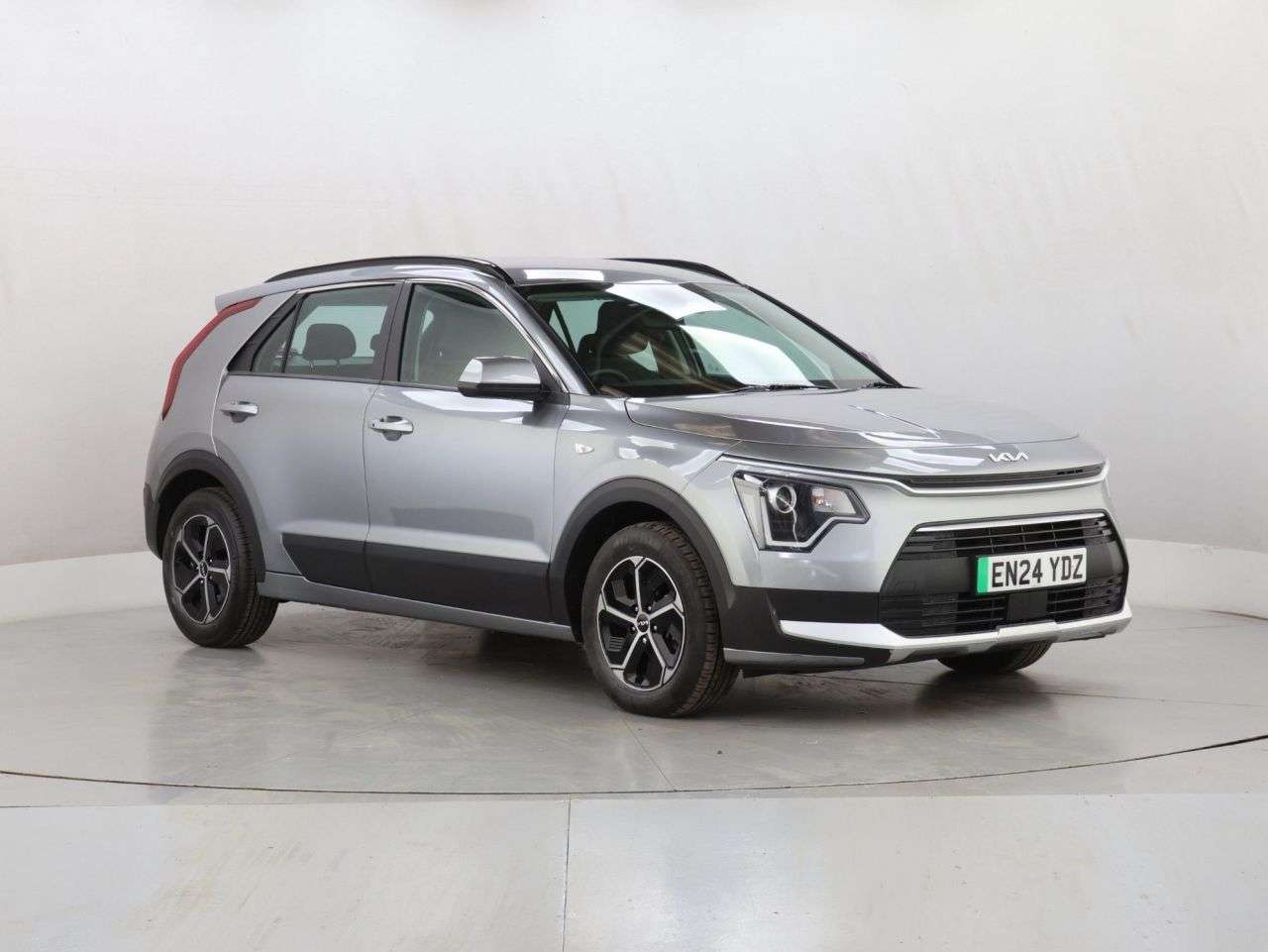 A 2024 KIA NIRO 1.6h GDi 2 SUV 5dr Petrol Hybrid DCT Euro 6 (s/s) (127 bhp) A 2024 KIA NIRO 1.6h GDi 2 SUV 5dr Petrol Hybrid DCT Euro 6 (s/s) (127 bhp)