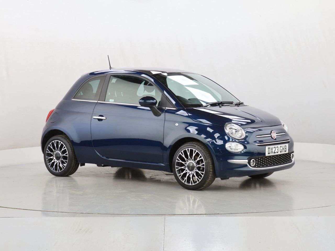 A 2023 FIAT 500 1.0 MHEV Hatchback 3dr Petrol Manual Euro 6 (s/s) (70 bhp) A 2023 FIAT 500 1.0 MHEV Hatchback 3dr Petrol Manual Euro 6 (s/s) (70 bhp)
