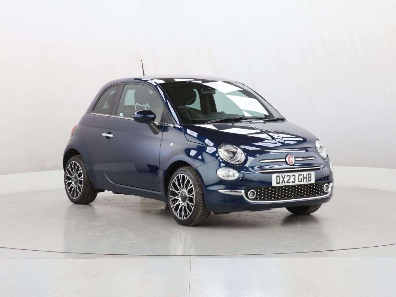 A 2023 FIAT 500 1.0 MHEV Hatchback 3dr Petrol Manual Euro 6 (s/s) (70 bhp) A 2023 FIAT 500 1.0 MHEV Hatchback 3dr Petrol Manual Euro 6 (s/s) (70 bhp)