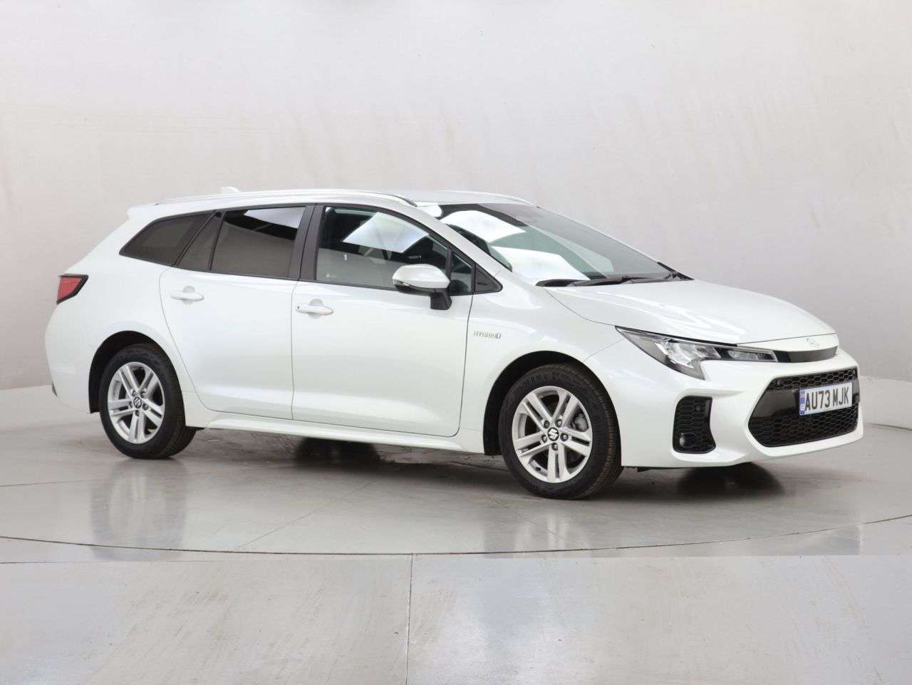 A 2023 SUZUKI SWACE 1.8h Motion Estate 5dr Petrol Hybrid CVT Euro 6 (s/s) (140 ps) A 2023 SUZUKI SWACE 1.8h Motion Estate 5dr Petrol Hybrid CVT Euro 6 (s/s) (140 ps)