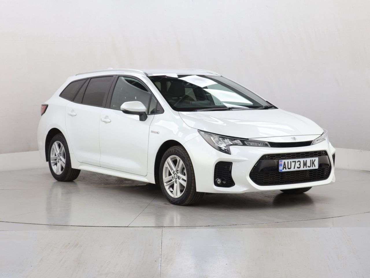 A 2023 SUZUKI SWACE 1.8h Motion Estate 5dr Petrol Hybrid CVT Euro 6 (s/s) (140 ps) A 2023 SUZUKI SWACE 1.8h Motion Estate 5dr Petrol Hybrid CVT Euro 6 (s/s) (140 ps)