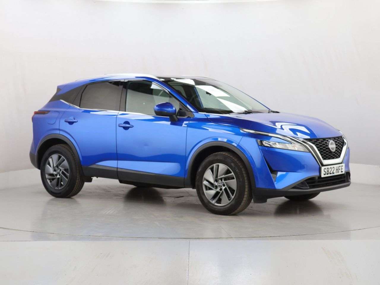 A 2022 NISSAN QASHQAI 1.3 DIG-T MHEV Acenta Premium SUV 5dr Petrol Hybrid Manual Euro 6 (s/s) (14 A 2022 NISSAN QASHQAI 1.3 DIG-T MHEV Acenta Premium SUV 5dr Petrol Hybrid Manual Euro 6 (s/s) (14